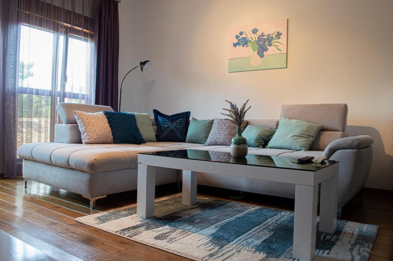 Bright Side Apartment Novi Sad Esterno foto