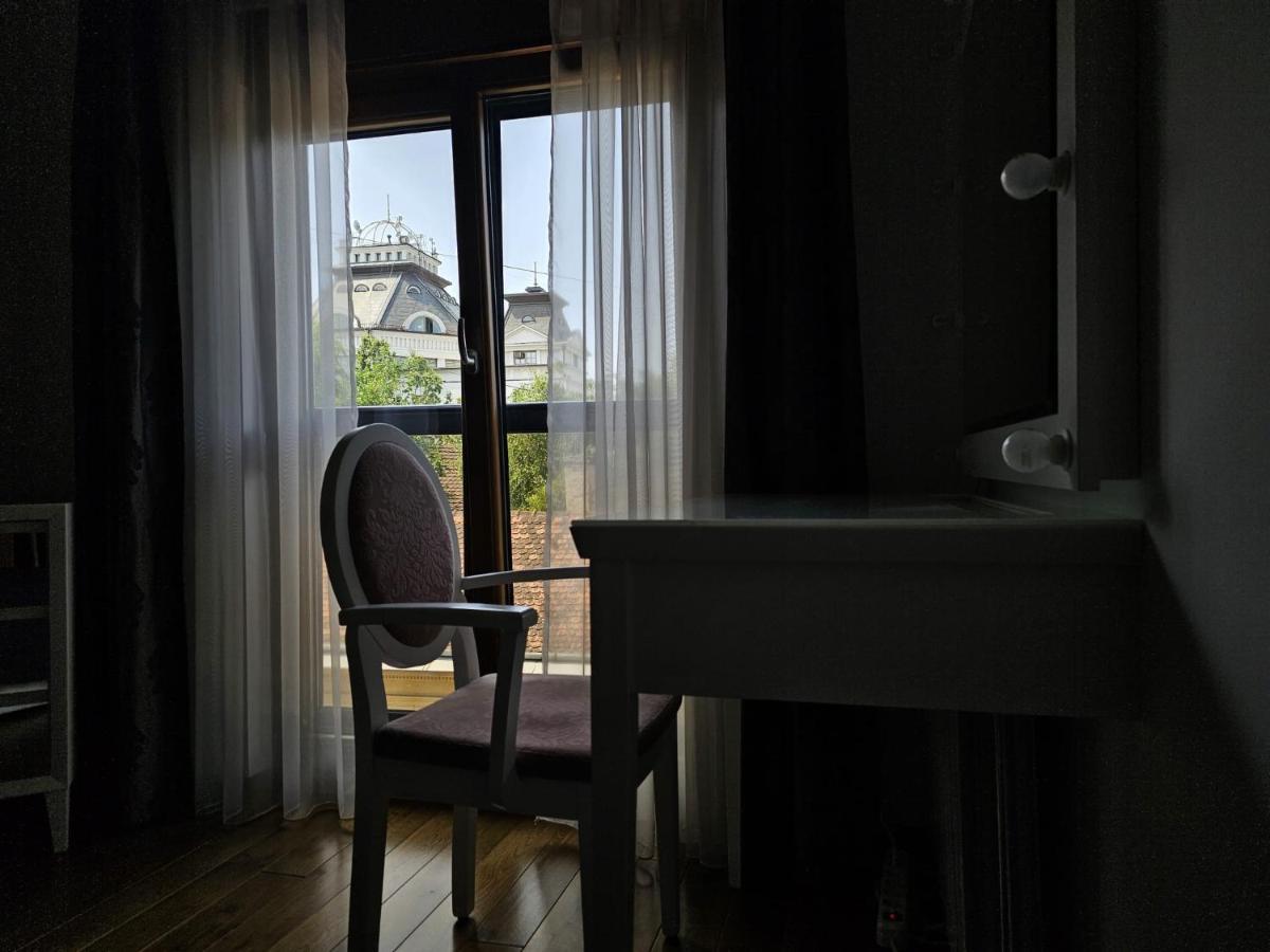 Bright Side Apartment Novi Sad Esterno foto